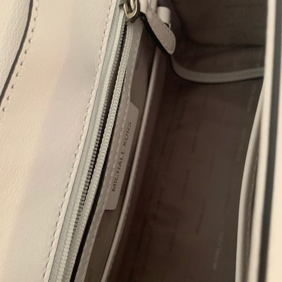 Handbag - Picture 3 of 5